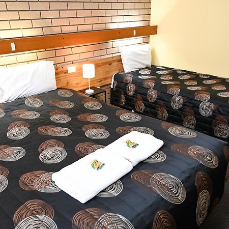 Holbrook Town Centre Motor Inn Εξωτερικό φωτογραφία