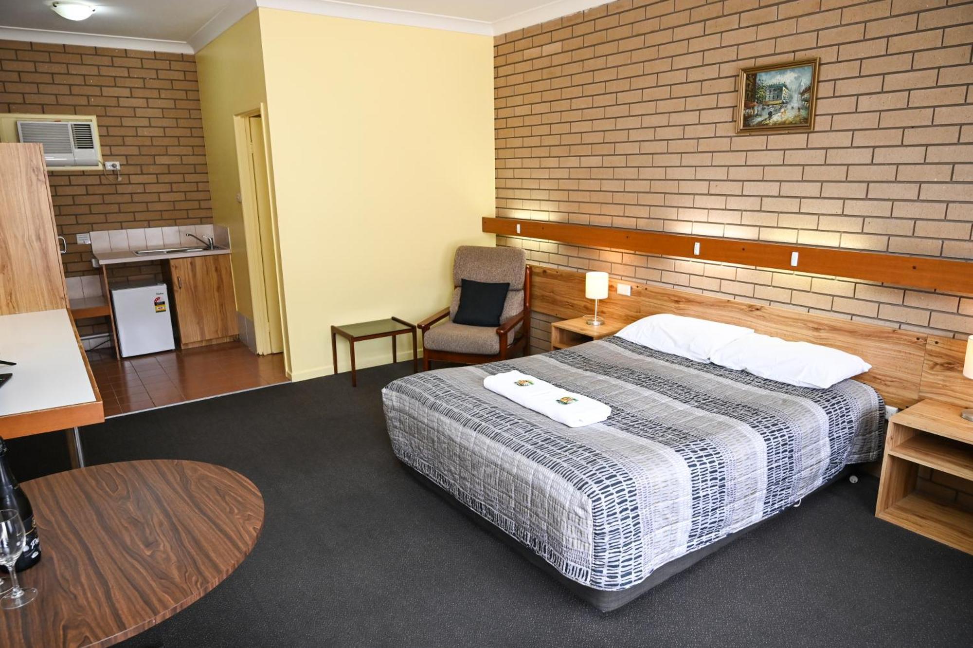 Holbrook Town Centre Motor Inn Εξωτερικό φωτογραφία