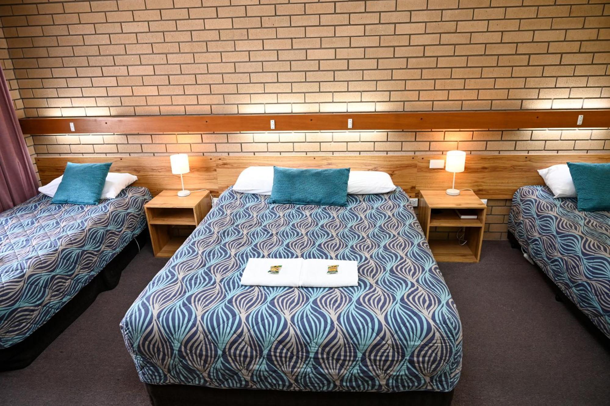Holbrook Town Centre Motor Inn Εξωτερικό φωτογραφία