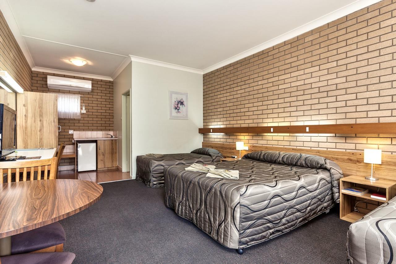 Holbrook Town Centre Motor Inn Εξωτερικό φωτογραφία