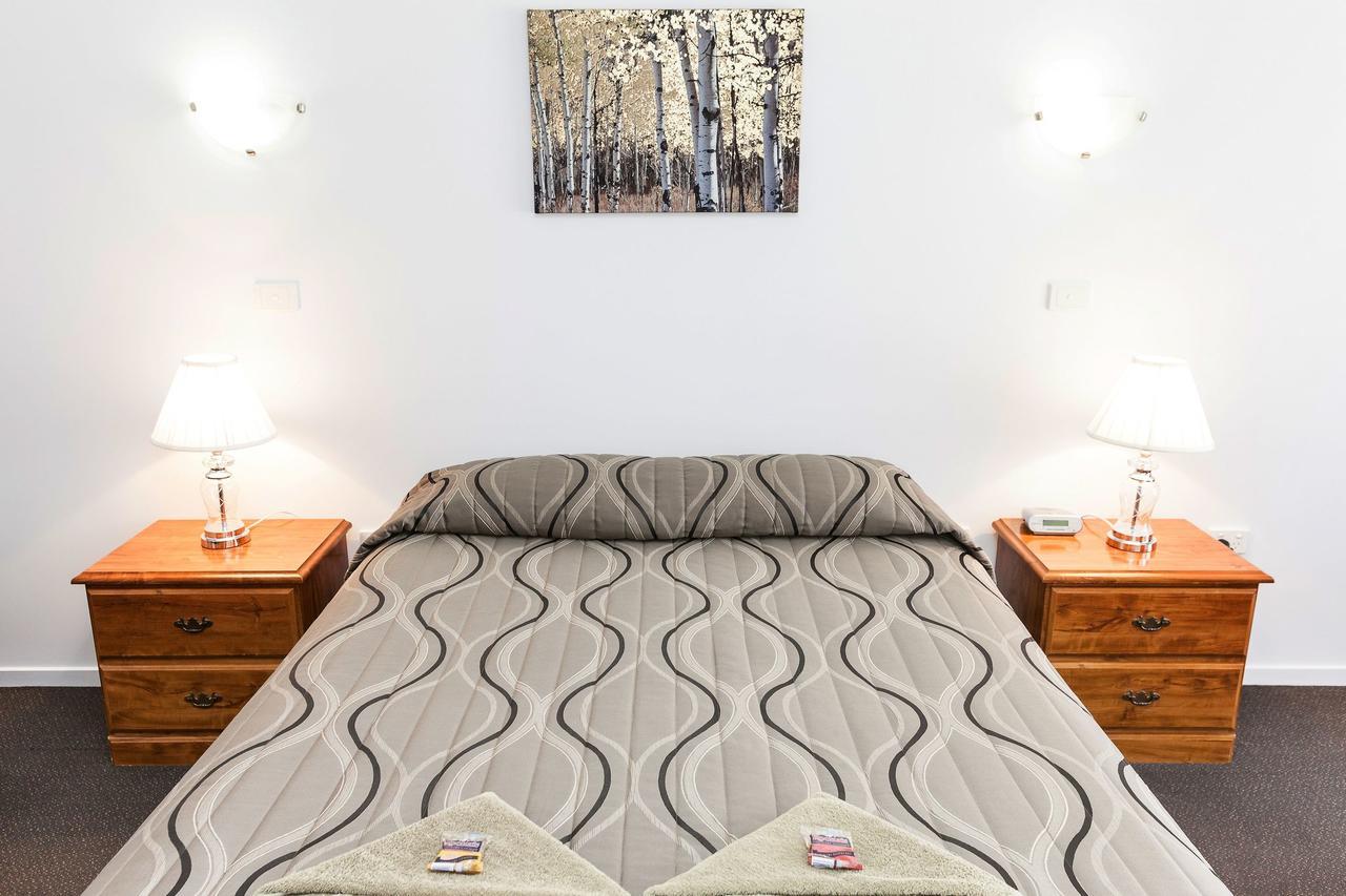 Holbrook Town Centre Motor Inn Εξωτερικό φωτογραφία